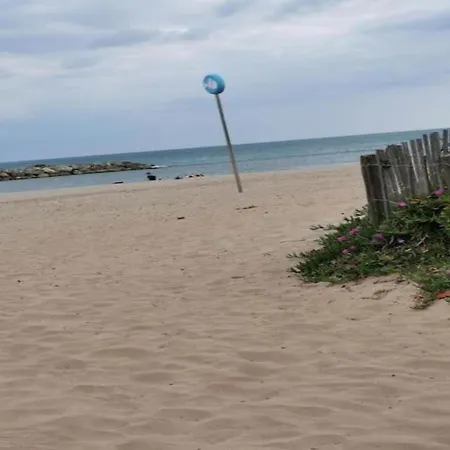 アパート In Valras-plage Near Sandy