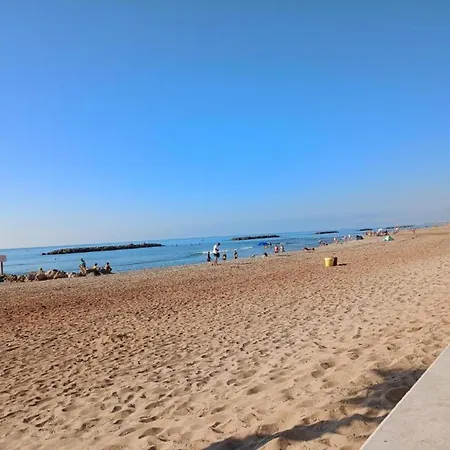 アパート In Valras-plage Near Sandy *